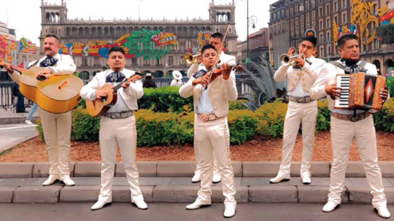 Mariachi Night Tour: recorre la ciudad en el Capital Bus | Junio 2025