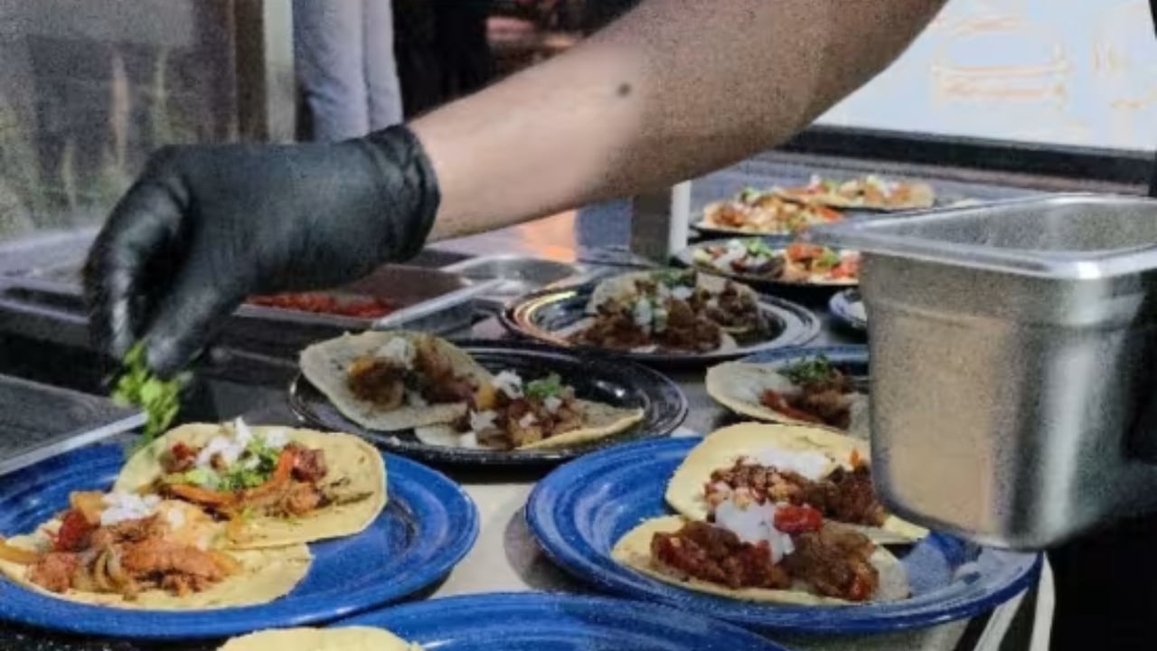 Noche mexicana: Lucha Libre + Mezcal + Mariachi