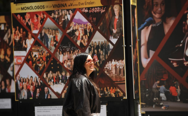 Exposición fotográfica "Los Monólogos de la Vagina de V (antes Eve Ensler)"