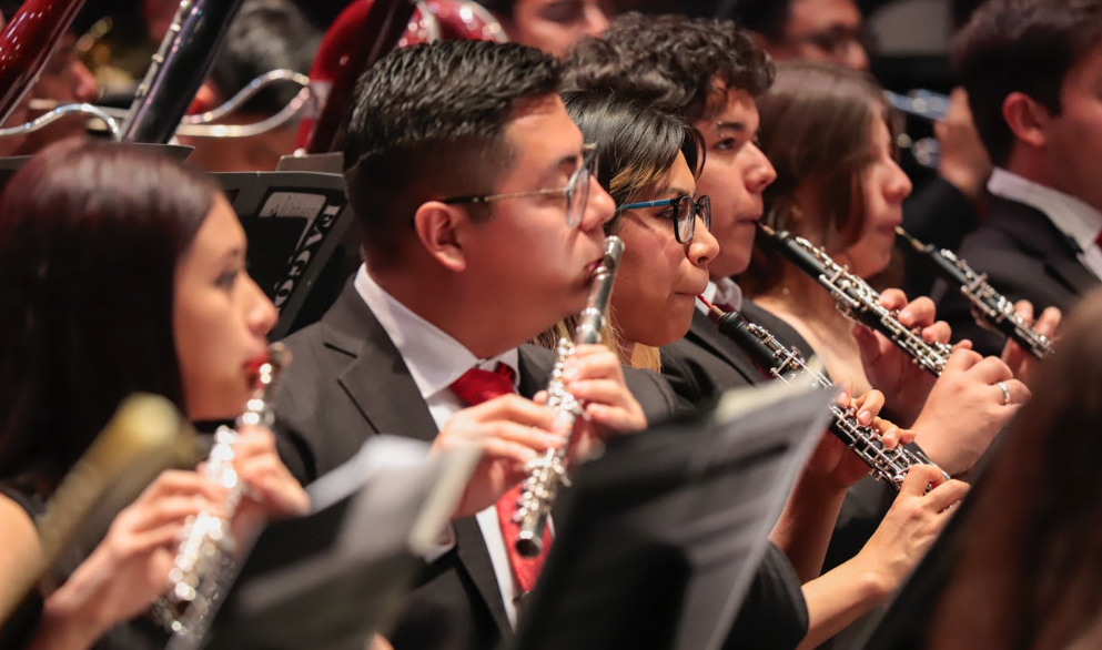 La Orquesta Escuela Carlos Chávez: Variaciones Enigma