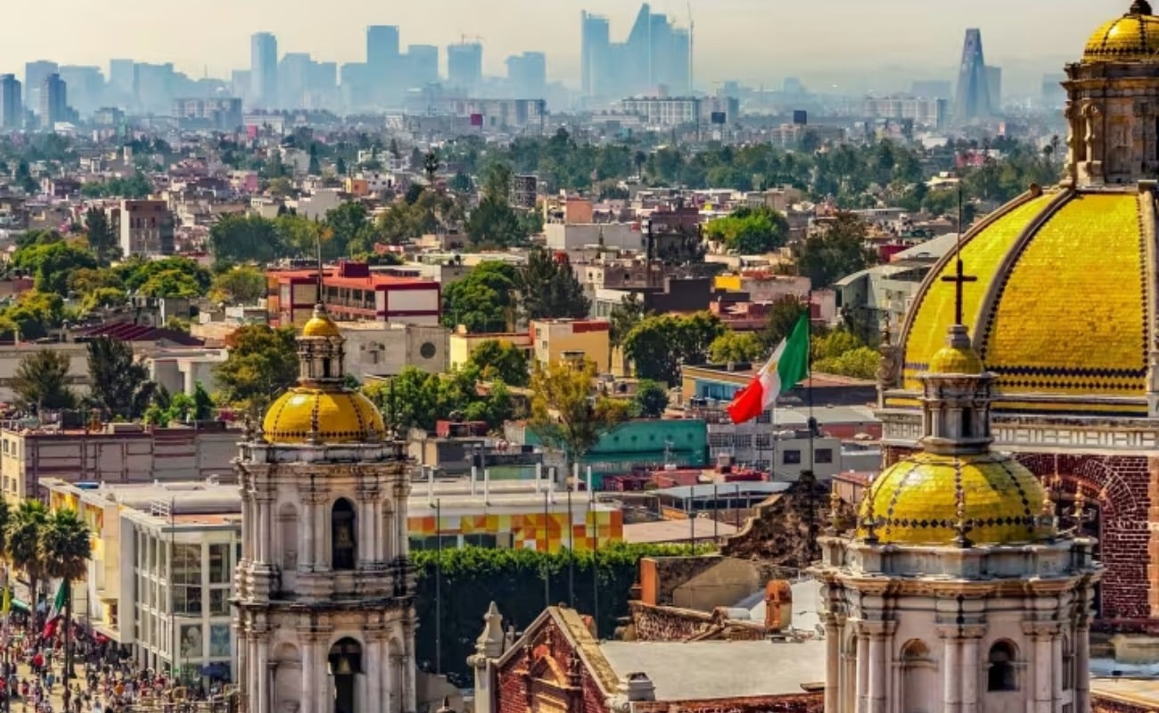 Mexico City Outdoor Exploration Game