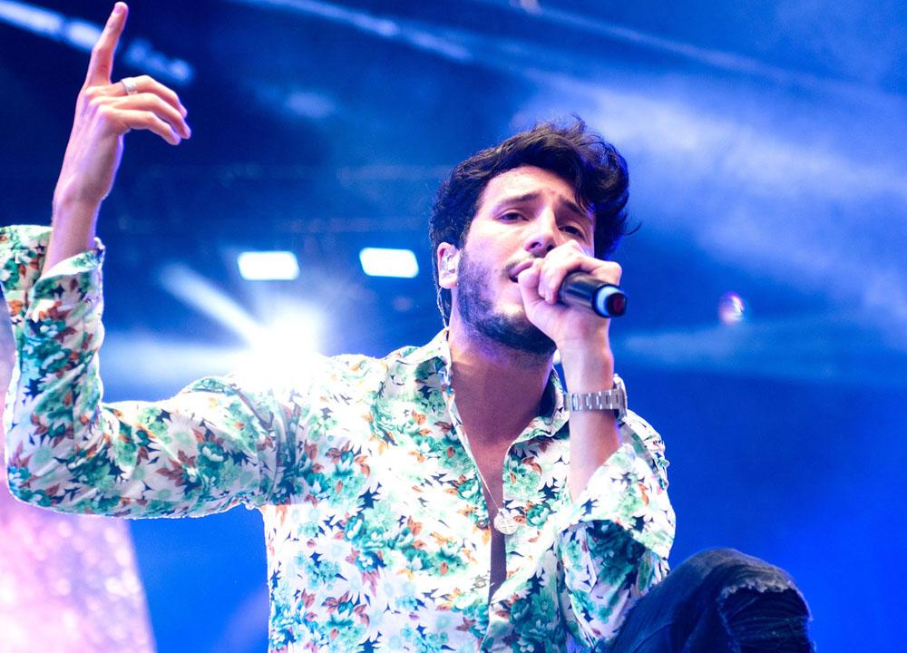 Sebastián Yatra: Entre Tanta Gente Tour